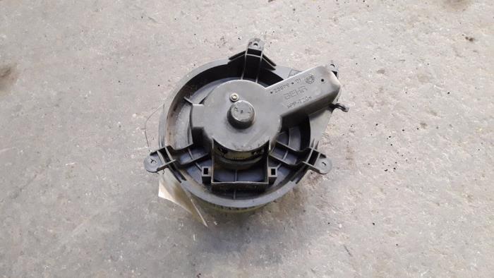 Heating and ventilation fan motor from a Renault Master III (JD/ND/PD) 2.5 dCi 16V 2002