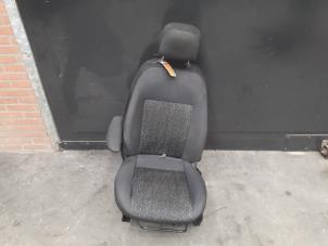 Used Seat, left Fiat Doblo Cargo (263) 1.3 MJ 16V DPF Euro 5 Price on request offered by Autodemontage Joko B.V.