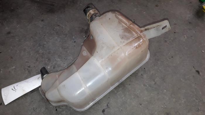 Expansion vessel from a Ford Fiesta 4 1.3i 1997