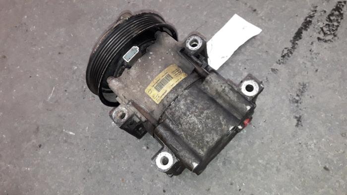Gebrauchte Klimapumpe Ford Fiesta 4 1.3i Preis auf Anfrage angeboten von Autodemontage Joko B.V.