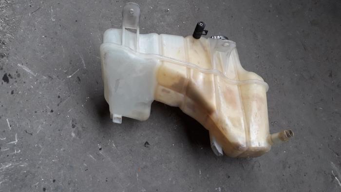 Expansion vessel from a Chrysler 300 C Touring 3.0 CRD 24V 2007