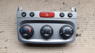 Usados Panel de control de calefacción Alfa Romeo 147 (937) 1.6 Twin Spark 16V Precio de solicitud ofrecido por Autodemontage Joko B.V.