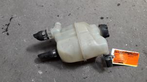 Used Expansion vessel Smart Fortwo Coupé (450.3) 0.7 Price on request offered by Autodemontage Joko B.V.