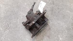 Used Front brake calliper, left Smart Fortwo Coupé (450.3) 0.7 Price on request offered by Autodemontage Joko B.V.