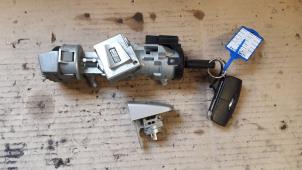 Used Ignition lock + key Ford Focus 2 Wagon 1.6 TDCi 16V 100 Price on request offered by Autodemontage Joko B.V.