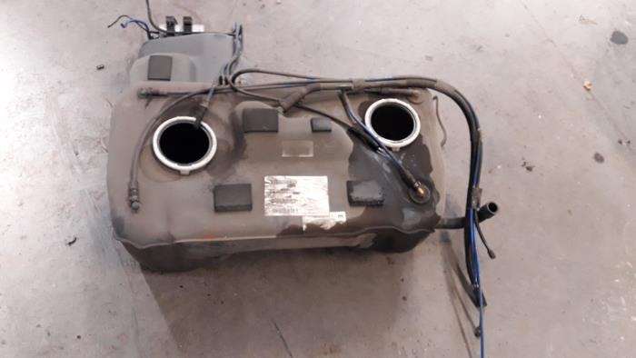 Begagnade Tank BMW X5 (E53) 3.0 24V Pris på förfrågan erbjuds av Autodemontage Joko B.V.