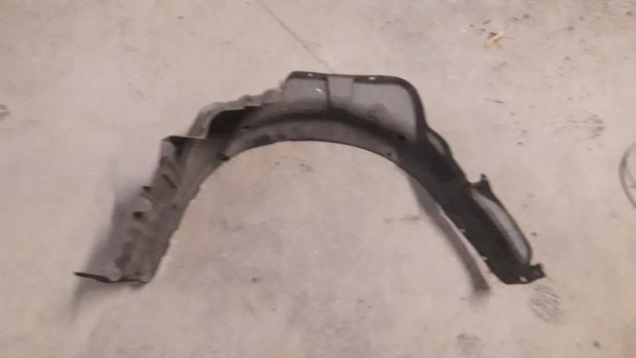 Używane Nadkole Mitsubishi Lancer Wagon (CS/CT) 1.6 16V Cena na żądanie oferowane przez Autodemontage Joko B.V.