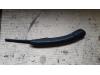 Rear wiper arm from a BMW 3 serie Touring (F31) 318d 2.0 16V 2013