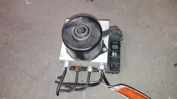 Usagé Pompe ABS Chrysler Voyager/Grand Voyager (RG/RS) 2.5 CRD Prix sur demande proposé par Autodemontage Joko B.V.