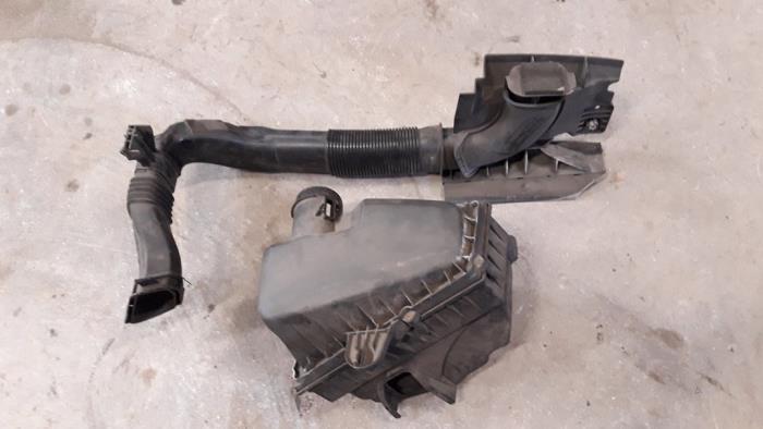 Gebrauchte Luftfiltergehäuse Ford Galaxy (WA6) 2.0 TDCi 16V 140 Preis auf Anfrage angeboten von Autodemontage Joko B.V.