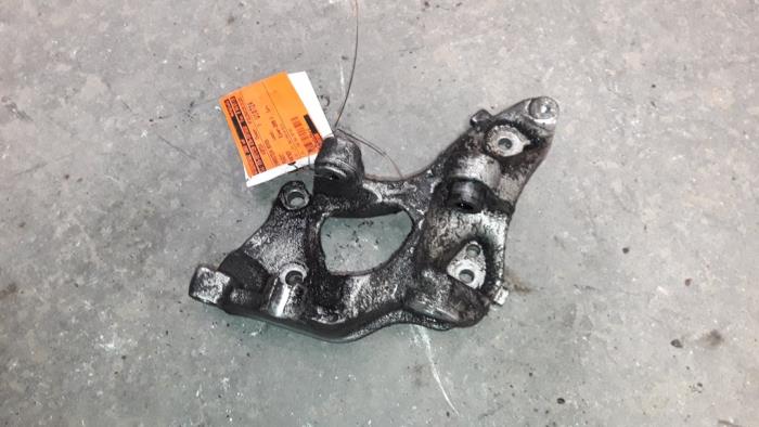 Usagé Support dynamo haut Peugeot Partner Combispace 1.6 HDI 90 16V Prix sur demande proposé par Autodemontage Joko B.V.