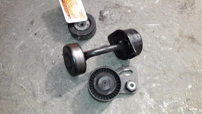 Usados Rodillo tensor correa múltiple Rover 75 2.0 CDTi 16V Precio de solicitud ofrecido por Autodemontage Joko B.V.