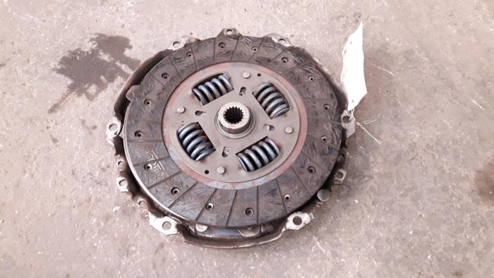 Used Clutch kit (complete) Citroen C5 I Berline (DC) 1.8 16V Price on request offered by Autodemontage Joko B.V.