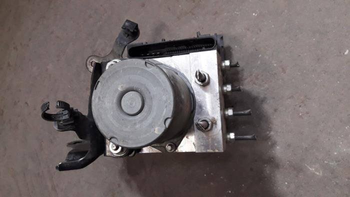 ABS pump from a Toyota Verso 2.0 16V D-4D-F 2012