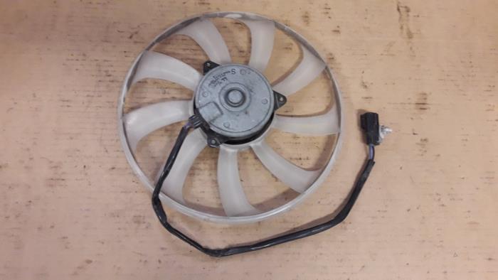 Cooling fans from a Toyota Verso 2.0 16V D-4D-F 2012