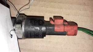 Used Fuel pressure sensor Peugeot 307 SW (3H) 2.0 HDi 110 FAP Price on request offered by Autodemontage Joko B.V.