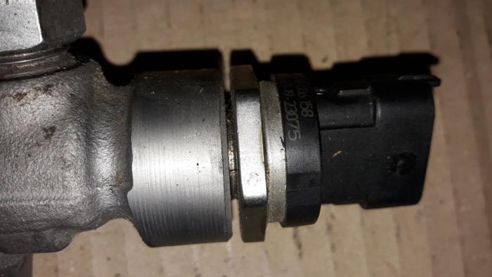 Begagnade Bränsletryckssensor Fiat Punto Evo (199) 1.3 JTD Multijet Start&Stop 16V Euro 4 Pris på förfrågan erbjuds av Autodemontage Joko B.V.