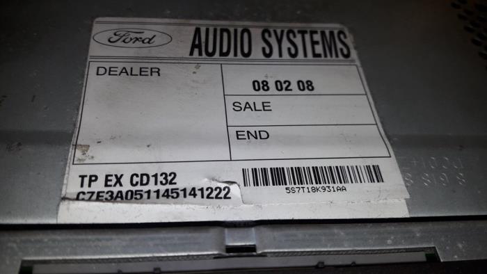 Radio/Lecteur CD d'un Ford Mondeo III 2.0 TDCi 115 16V 2004