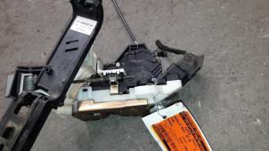 Used Rear door mechanism 4-door, right Ford Mondeo III 2.0 TDCi 115 16V Price on request offered by Autodemontage Joko B.V.
