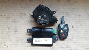 Used Ignition lock + key Volvo V50 (MW) 1.8 16V Price on request offered by Autodemontage Joko B.V.
