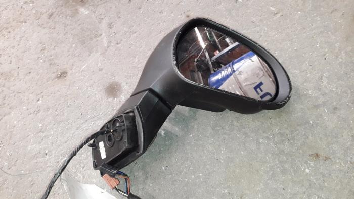 Wing mirror, right from a Peugeot 207/207+ (WA/WC/WM) 1.4 2006