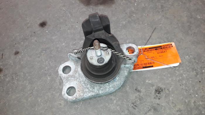 Usagé Support moteur Renault Kangoo Express (FC) 1.5 dCi 60 Prix sur demande proposé par Autodemontage Joko B.V.