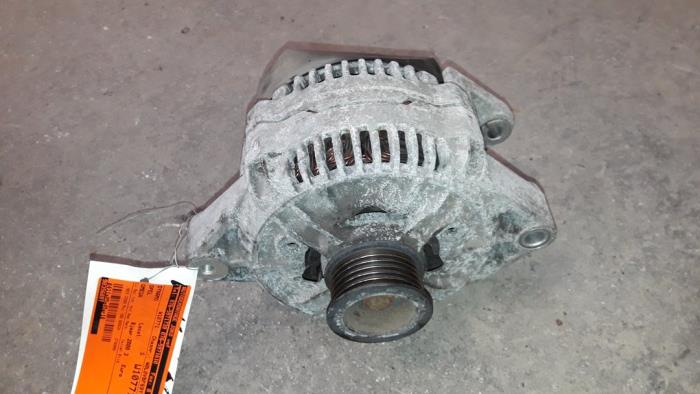 Begagnade Dynamo Opel Omega B (25/26/27) 2.2 16V Pris på förfrågan erbjuds av Autodemontage Joko B.V.