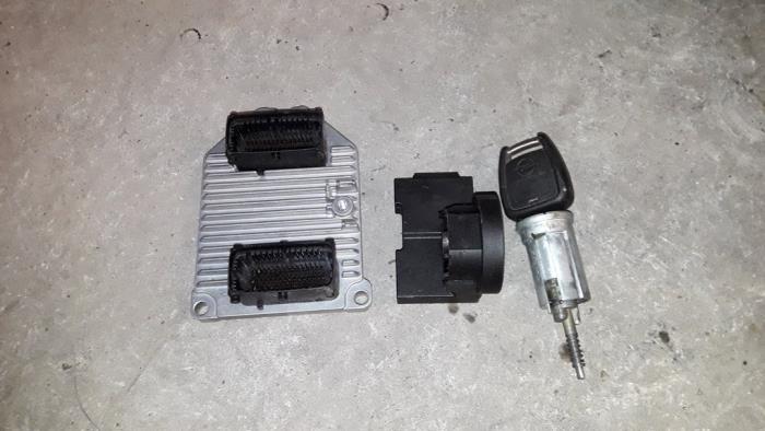 Used Engine management computer Opel Omega B (25/26/27) 2.2 16V Price on request offered by Autodemontage Joko B.V.