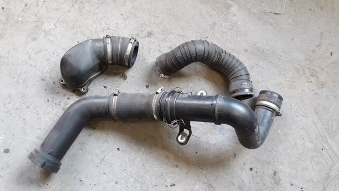 Gebrauchte Intercooler Rohr Mercedes SLK (R170) 2.0 200 K 16V Preis auf Anfrage angeboten von Autodemontage Joko B.V.