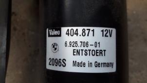 Used Front wiper motor BMW 1 serie (E87/87N) 116i 1.6 16V Price on request offered by Autodemontage Joko B.V.