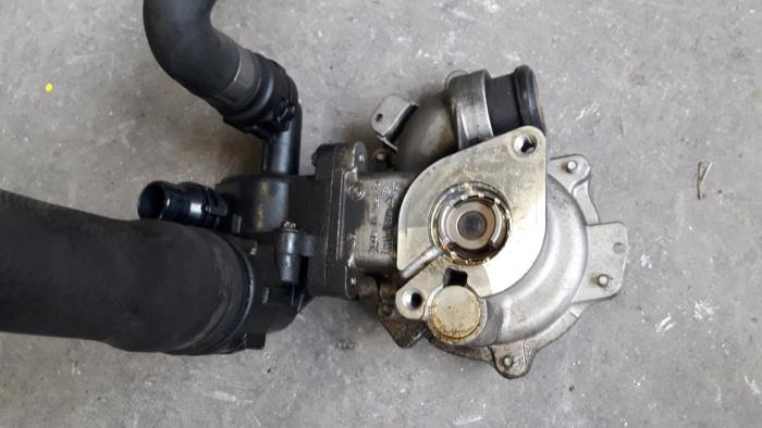Gebrauchte Wasserpumpe BMW 1 serie (E87/87N) 116i 1.6 16V Preis auf Anfrage angeboten von Autodemontage Joko B.V.