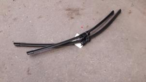 Used Set of wiper blades Opel Meriva 1.4 16V Ecotec Price on request offered by Autodemontage Joko B.V.