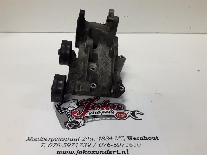 Gebrauchte Dynamostütze oben Peugeot 607 (9D/U) 2.2 HDi 16V FAP Preis auf Anfrage angeboten von Autodemontage Joko B.V.