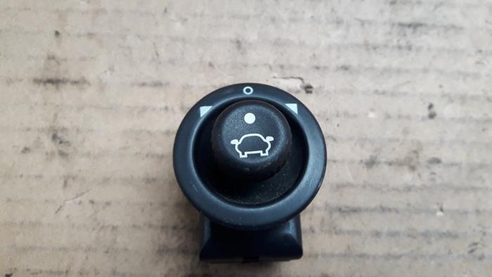Mirror switch from a Ford Fiesta 6 (JA8) 1.6 TDCi 16V 95 2010