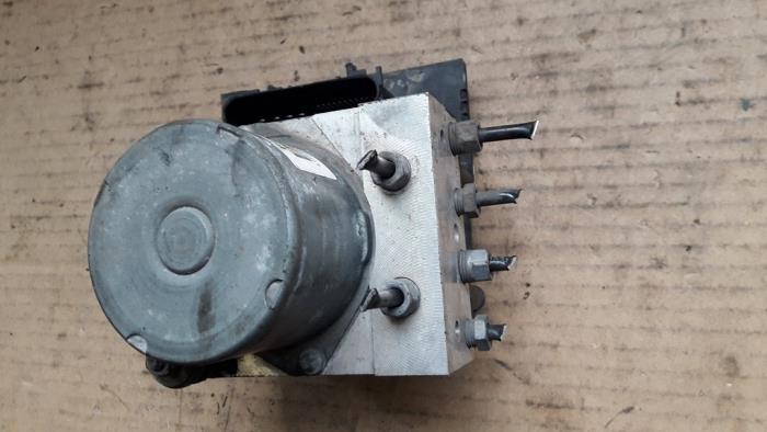 Begagnade ABS-pump Fiat Bravo (198A) 1.6 JTD Multijet 105 Pris på förfrågan erbjuds av Autodemontage Joko B.V.