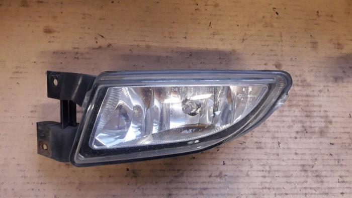 Używane Halogen lewy Fiat Bravo (198A) 1.6 JTD Multijet 105 Cena na żądanie oferowane przez Autodemontage Joko B.V.