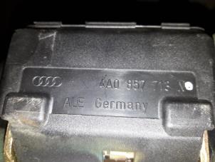 Usagé Ceinture de sécurité arrière centre Audi A6 Avant (C4) 2.6 V6 Prix sur demande proposé par Autodemontage Joko B.V.