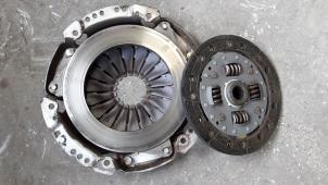 Used Clutch kit (complete) Nissan Micra (K12) 1.2 16V Price on request offered by Autodemontage Joko B.V.