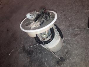 Used Electric fuel pump Renault Scénic I (JA) 1.6 16V Price on request offered by Autodemontage Joko B.V.