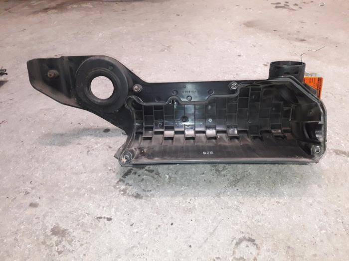 Begagnade Luftfilterhus Landrover Freelander Hard Top 2.0 td4 16V Pris på förfrågan erbjuds av Autodemontage Joko B.V.