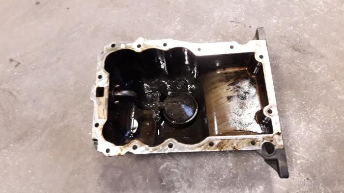 Gebrauchte Ölwanne Suzuki Wagon-R+ (RB) 1.0 12V Preis auf Anfrage angeboten von Autodemontage Joko B.V.