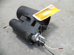 Usados Bomba eléctrica de combustible Landrover Freelander Hard Top 2.0 td4 16V Precio de solicitud ofrecido por Autodemontage Joko B.V.