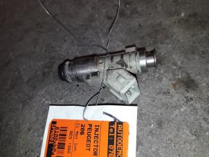 Used Injector (petrol injection) Peugeot 206 (2A/C/H/J/S) 1.4 XR,XS,XT,Gentry Price on request offered by Autodemontage Joko B.V.