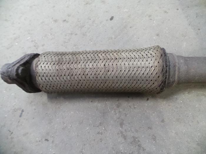 Catalytic converter from a Ford Fiesta 4 1.25 16V 2000