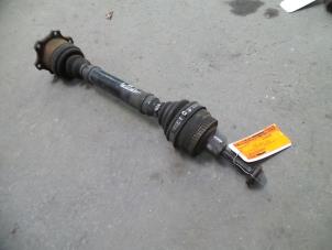 Used Front drive shaft, left Audi A4 Avant (B5) 2.6 V6 Price on request offered by Autodemontage Joko B.V.