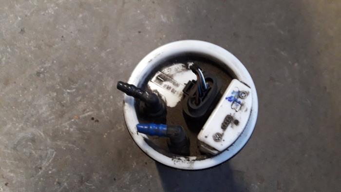 Used Electric fuel pump Volkswagen Polo IV (9N1/2/3) 1.2 12V Price on request offered by Autodemontage Joko B.V.