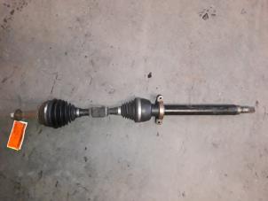 Used Front drive shaft, right Volvo S40/V40 Price on request offered by Autodemontage Joko B.V.