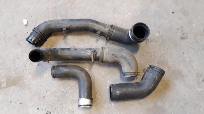 Gebrauchte Intercooler Schlauch Skoda Fabia II Combi 1.9 TDi Preis auf Anfrage angeboten von Autodemontage Joko B.V.