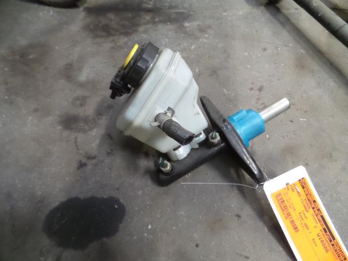 Used Master cylinder Ford Ka I 1.3i Price on request offered by Autodemontage Joko B.V.