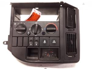 Usados Panel de control de calefacción Volvo 4-Serie Precio de solicitud ofrecido por Autodemontage Joko B.V.